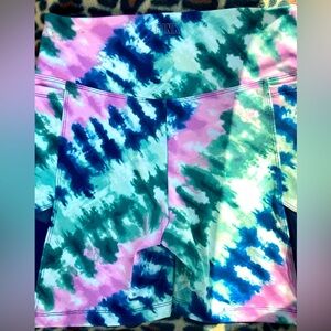 PINK activewear, medium, multicolored shorts/spanks, with pockets